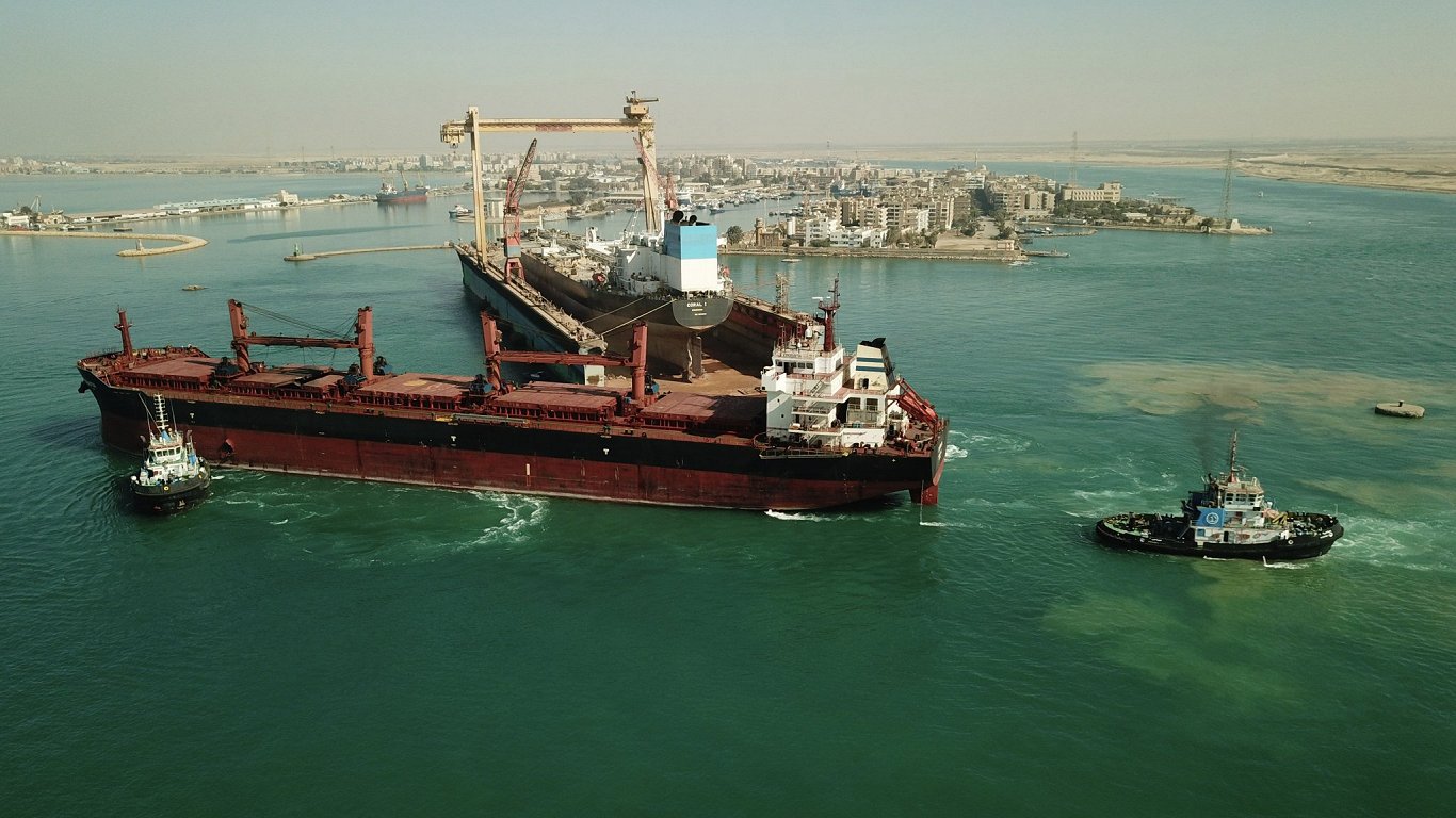 Ilustratīvs attēls: Grieķijas kravas kuģis Sarkanajā jūrā