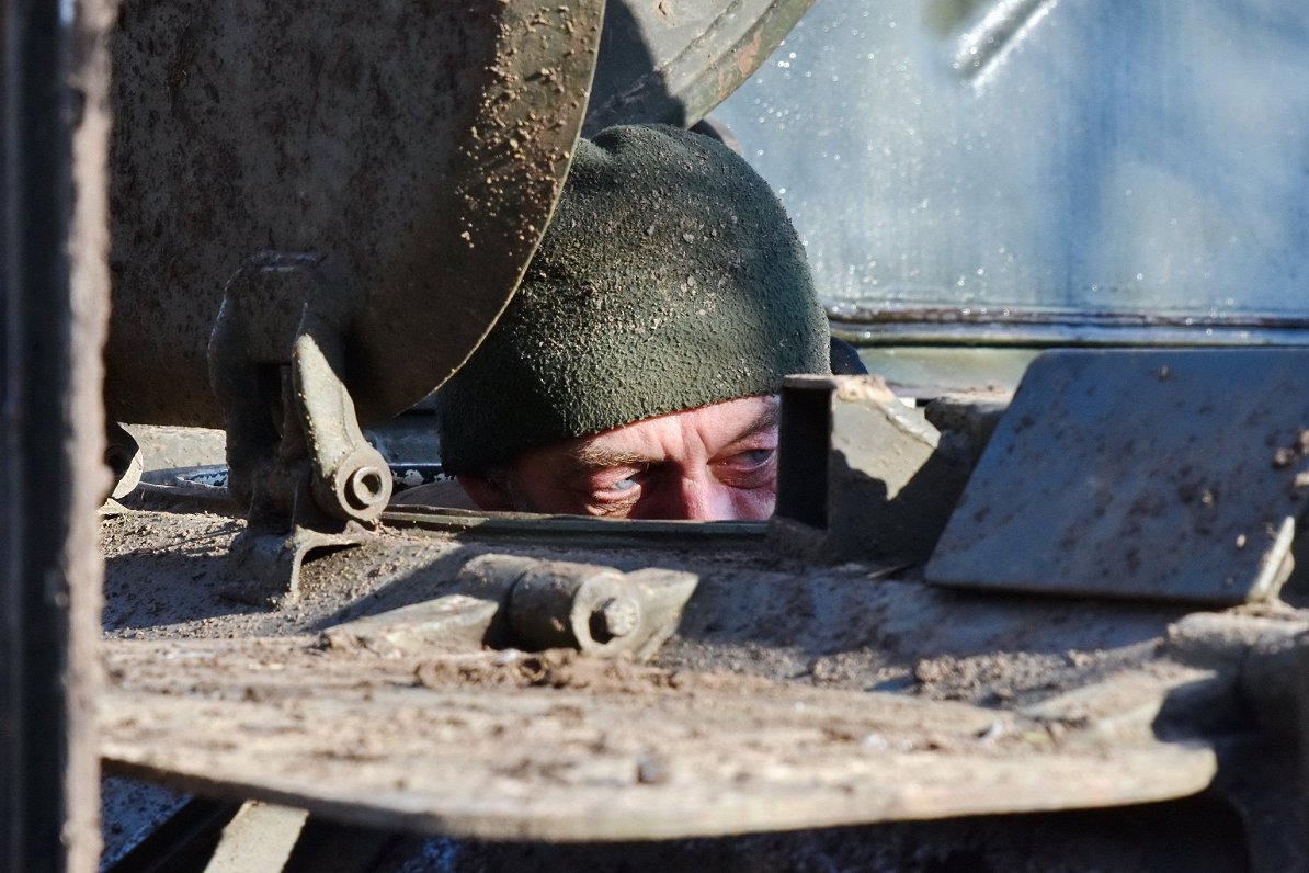 Ilustratīvs attēls: ukraiņu karavīrs Zaporižjas apgabalā, Ukrainā