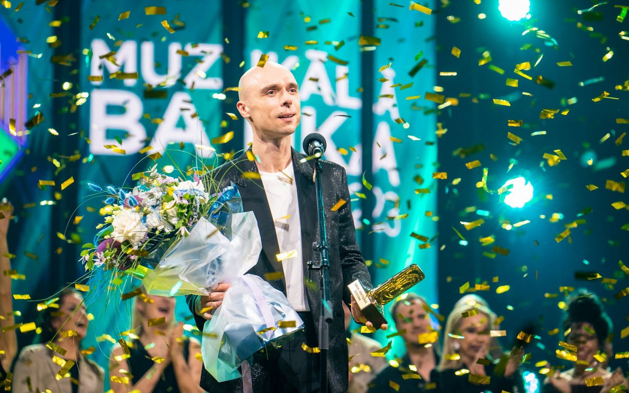 Певец Донс — победитель «Музыкального банка 2023»