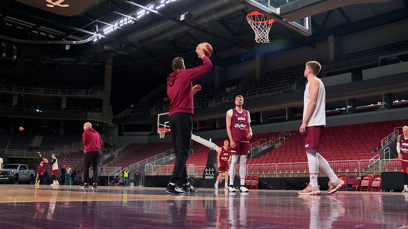 Latvijas basketbola izlase treniņā