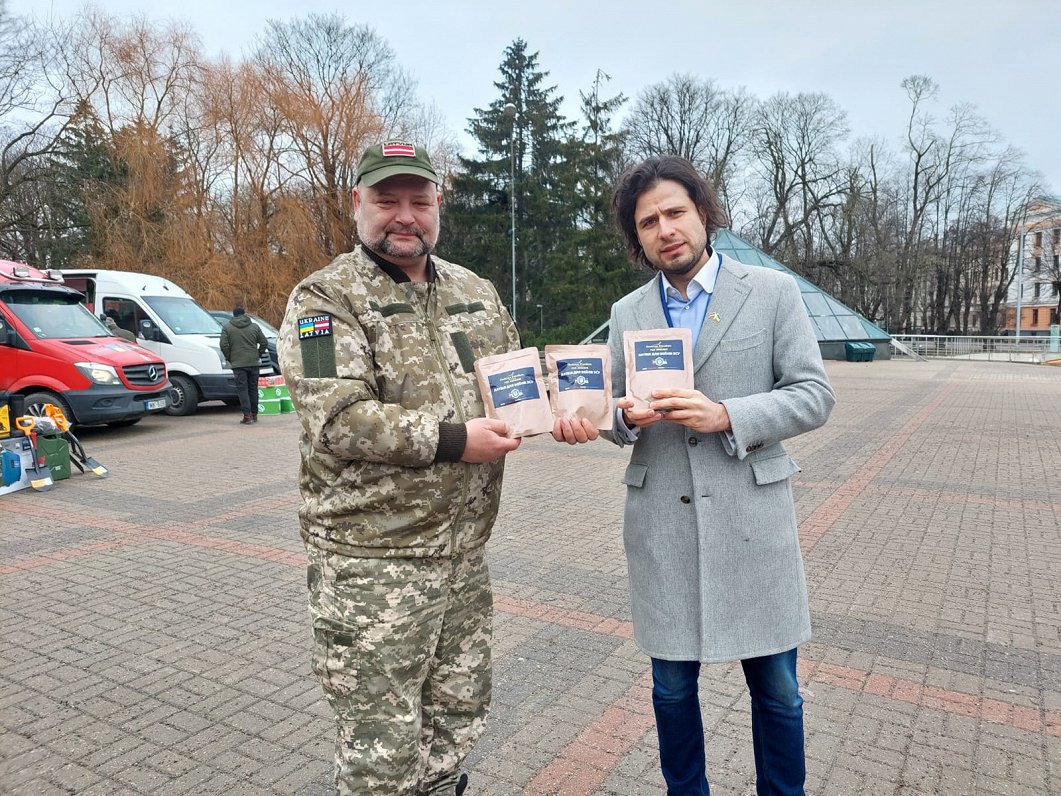 Palīdzības konvojs Ukrainai.