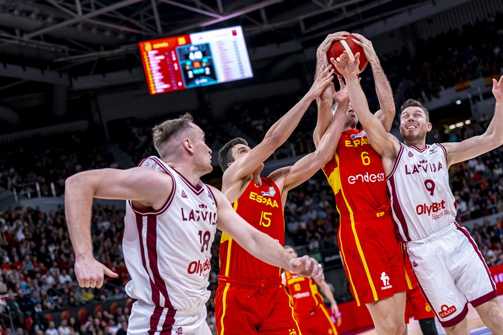 Latvijas un Spānijas basketbolistu spēle Eiropas čempionāta kvalifikācijā