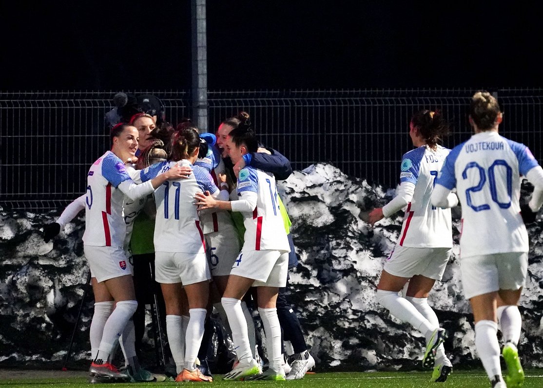 Latvijas un Slovākijas sieviešu futbola izlašu spēle Nāciju līgā