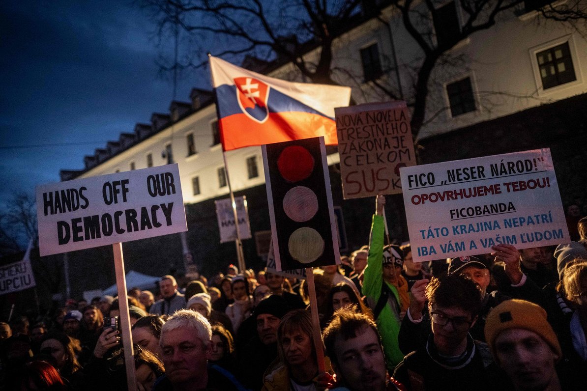 Protesta akcija Slovākijā pret valdības rosinātajām reformām, ko opozīcija uzskata par draudu demokr...