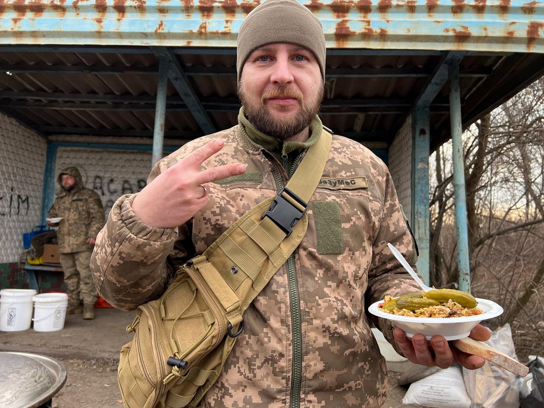 Ukraiņu karavīrs ar segvārdu &quot;Neprātis&quot;