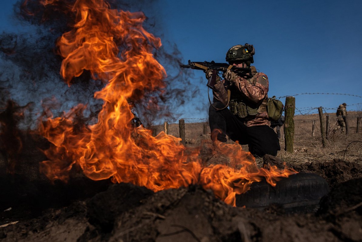 Ukrainas armijas taktiskās mācības Doneckas reģionā.