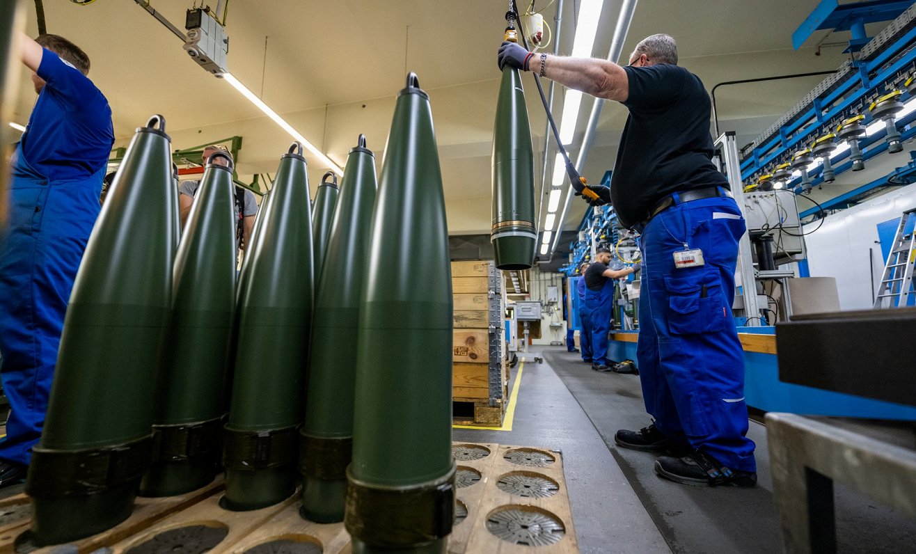 Производство снарядов калибра 155 мм в Германии