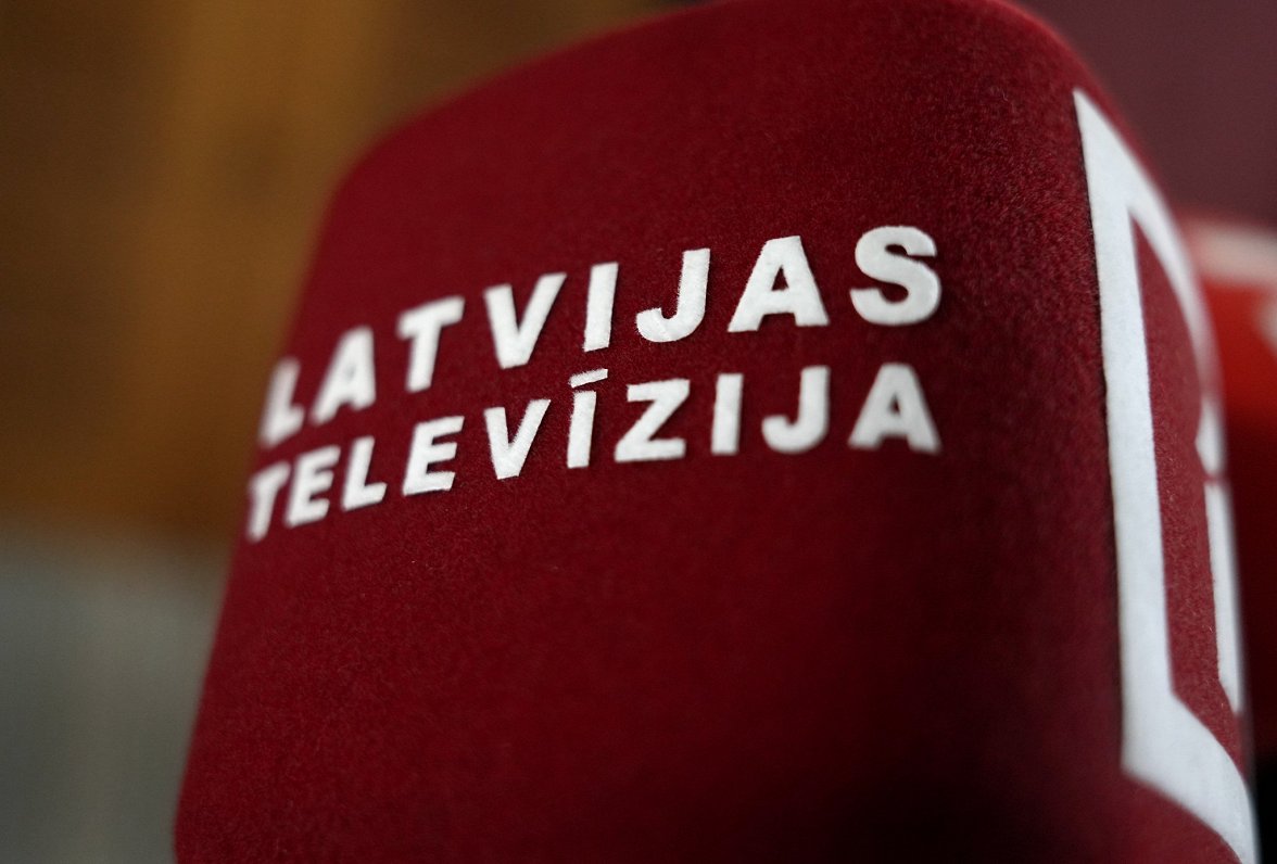 Latvijas Televīzijas mikrofons.