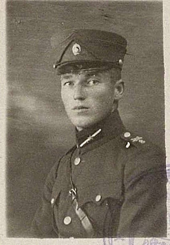 Latvijas armijas 8. Daugavpils kājnieku pulka leitnants Edgars Oliņš, 1924.–1926. gads.