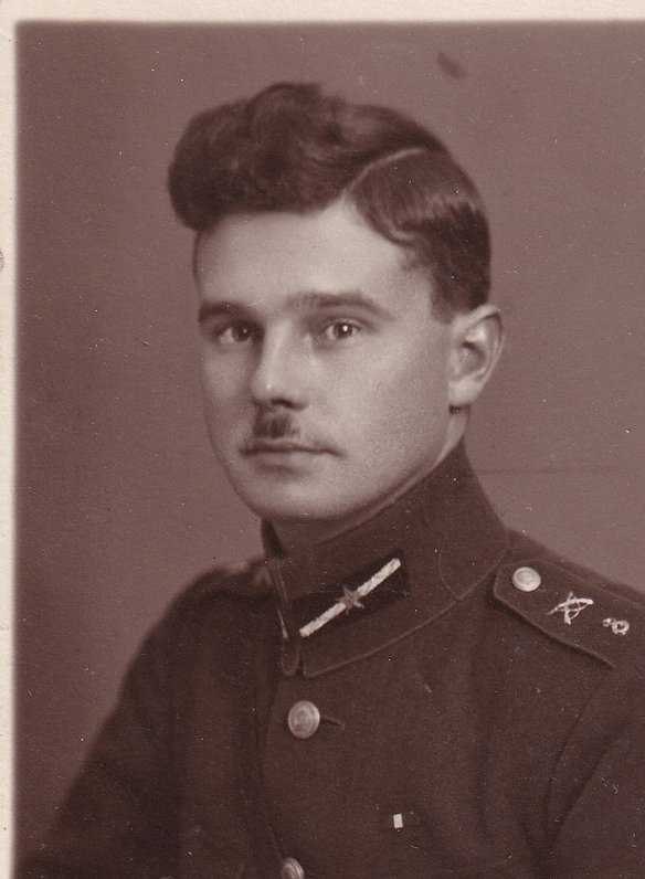 Latvijas armijas 8. Daugavpils kājnieku pulka leitnants Nikolajs Dolfijs, 1924.–1927. gads.