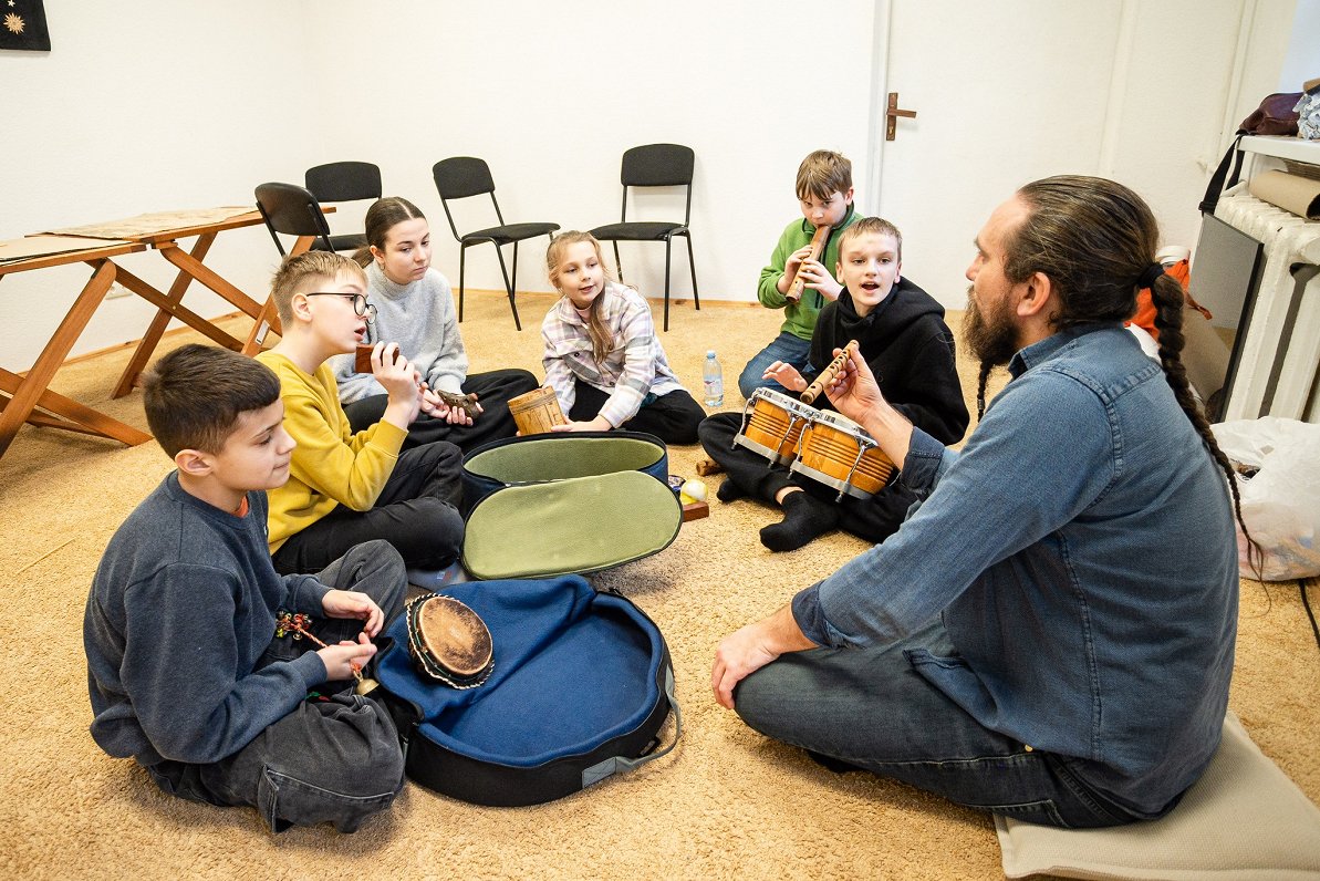 Mūzikas terapija Kijivas bērniem.