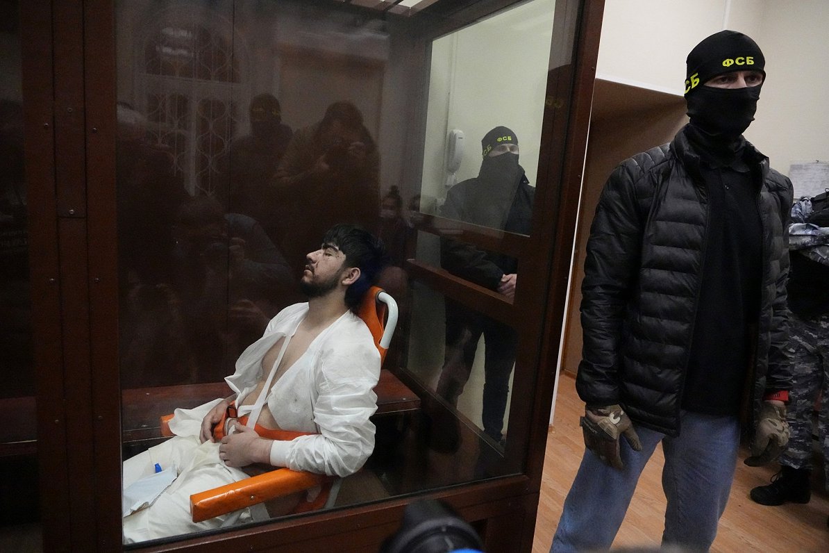 Tiesas sēde Maskavā, kurā tiesā &quot;Crocus City Hall&quot; teroristus.