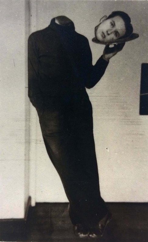 Konstantīns Koks. Pašportrets. Sudraba želatīna kopija, 20. gs. 30. gadu beigas, Latvijas Fotogrāfij...