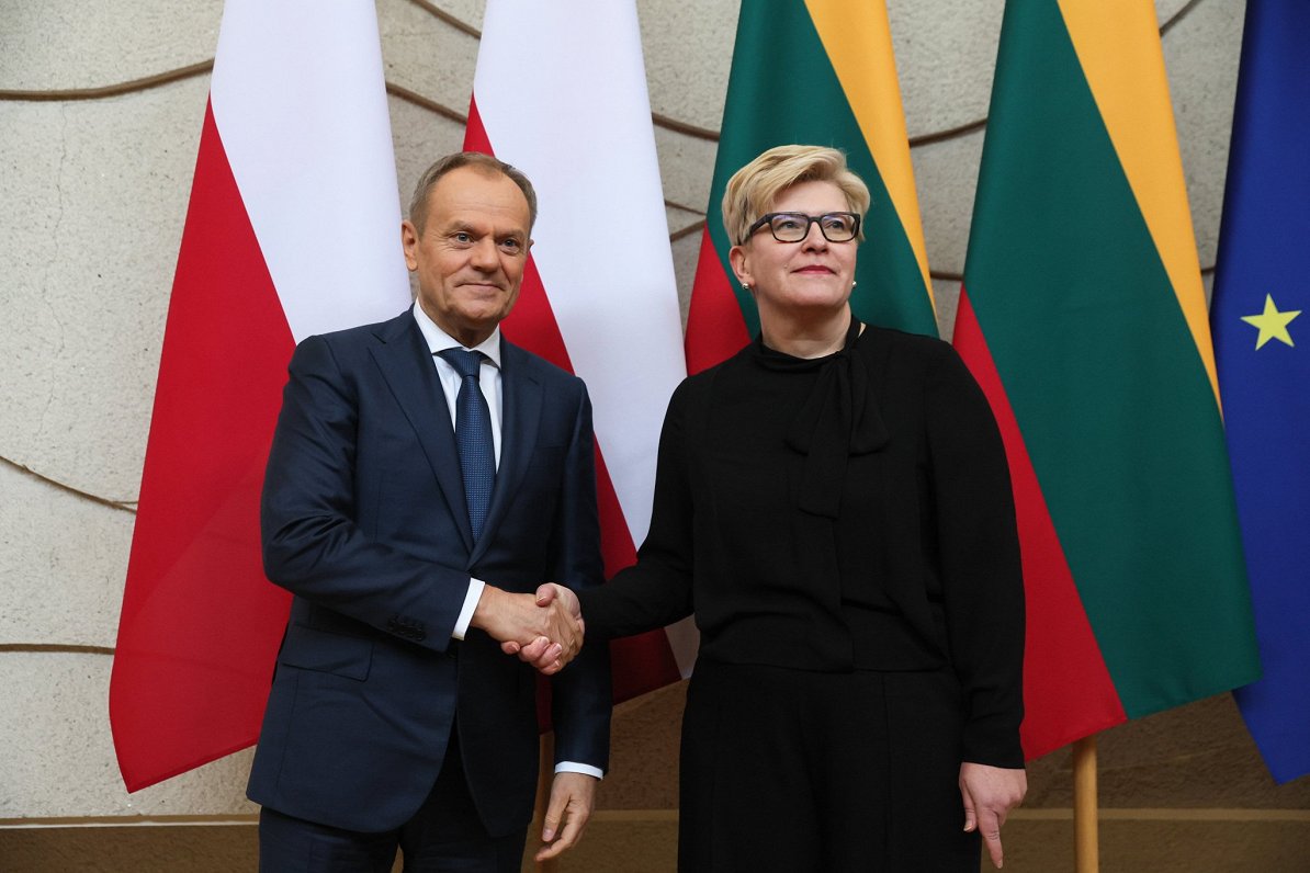 Polijas premjers Donalds Tusks un Lietuvas valdības vadītāja Ingrīda Šimonīte