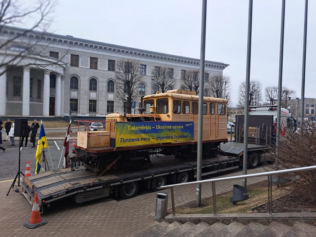 Узкоколейный локомотив для Украины