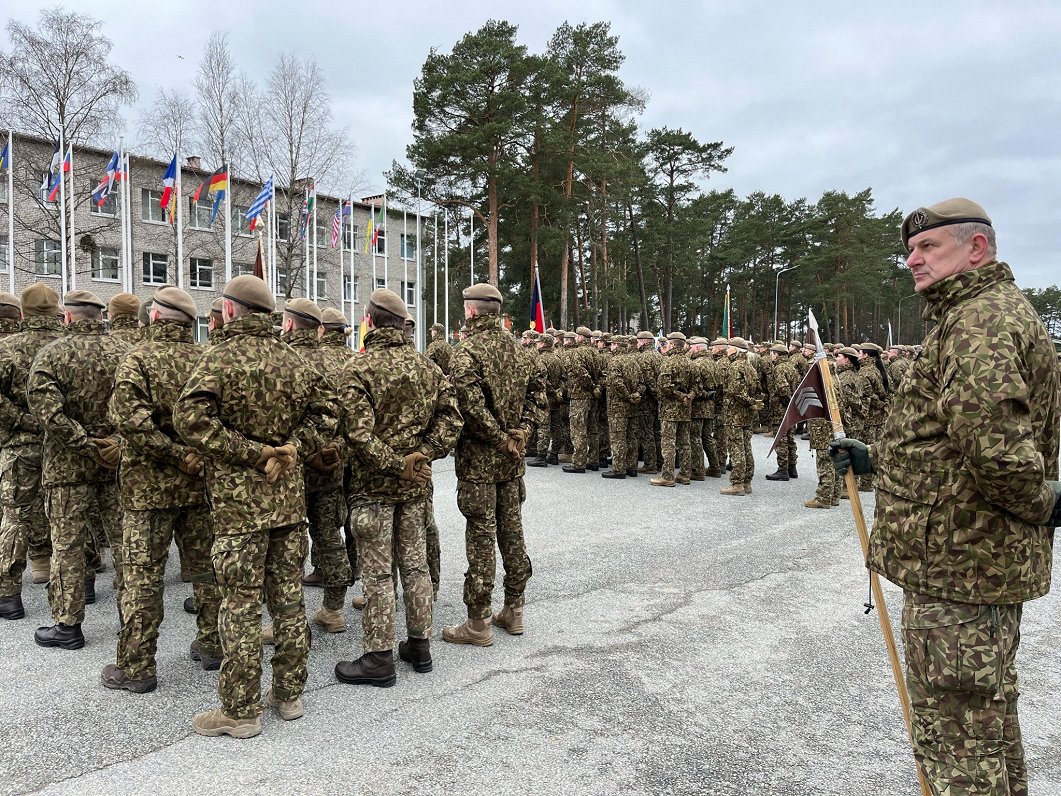NATO jubilejas atzīmēšana Ādažu militārajā bāzē.