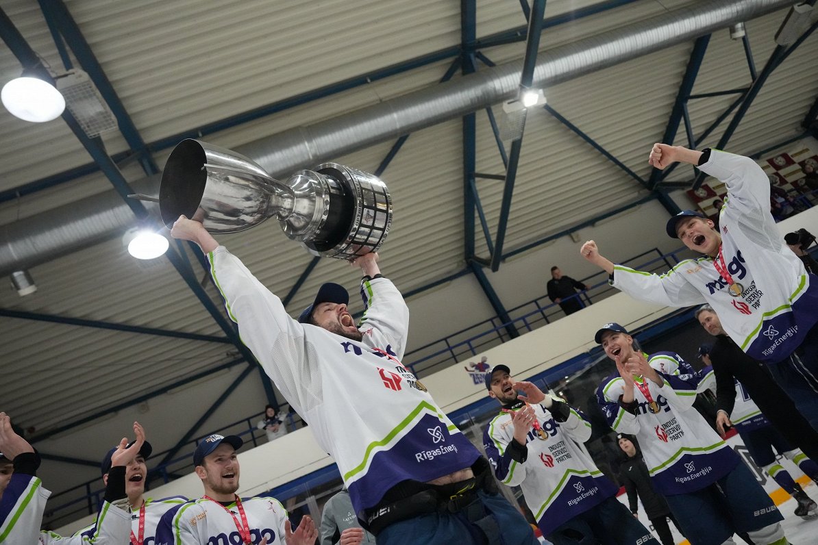 &quot;Mogo/LSPA&quot; hokejisti svin Latvijas čempiona titula izcīnīšanu