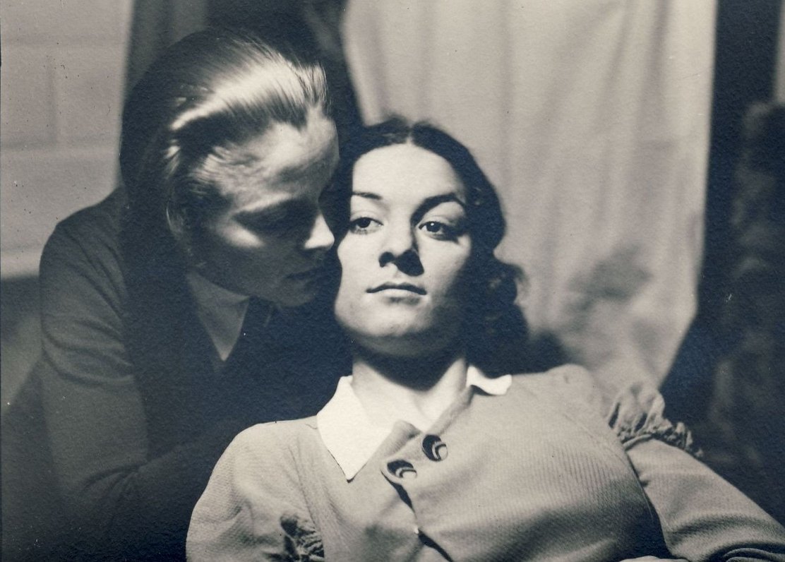 Veronika Šleivīte (Veronika Šleivytė). Veronika Šleivīte ar Lauru Andreskaiti. 1935. Fotogrāfija. Ku...