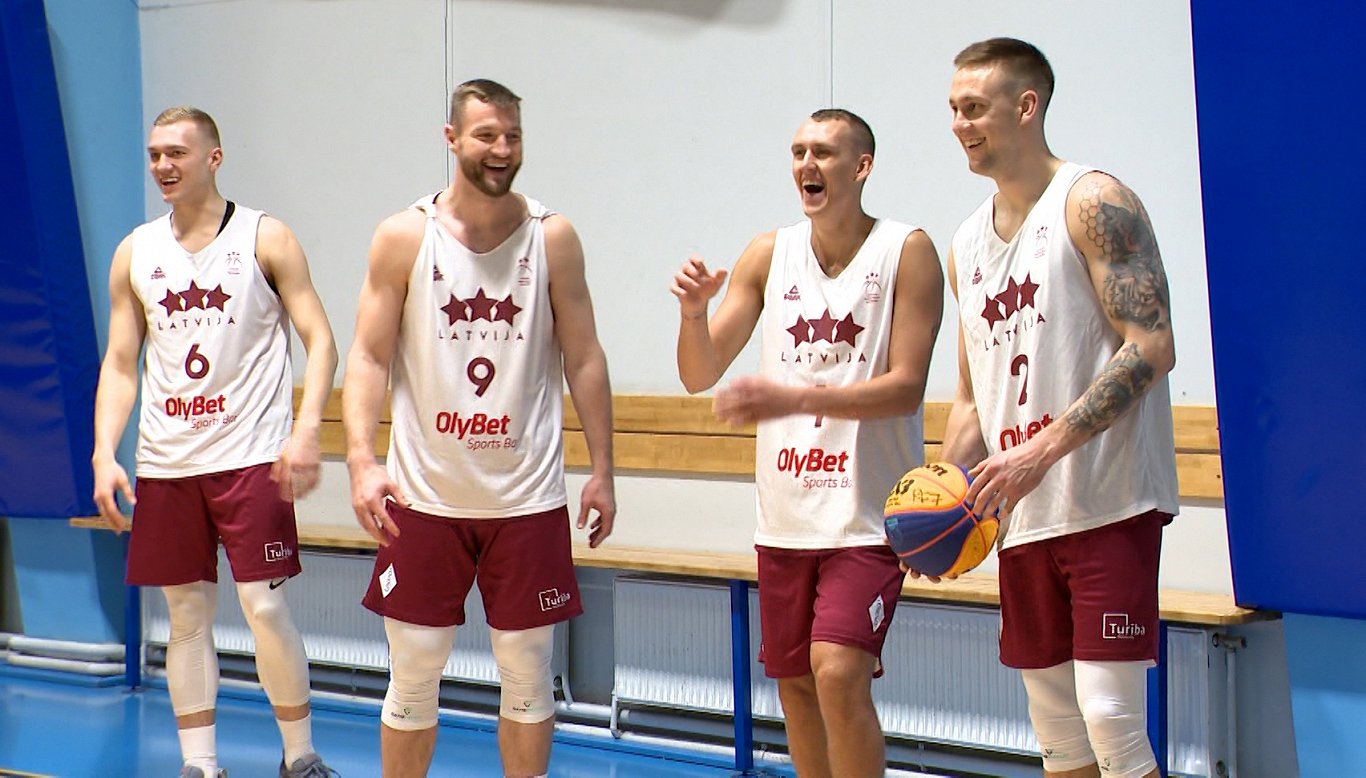 Latvijas 3x3 basketbola spēlētāji Francis Lācis (no kreisās), Zigmārs Raimo, Nauris Miezis un Kārlis...