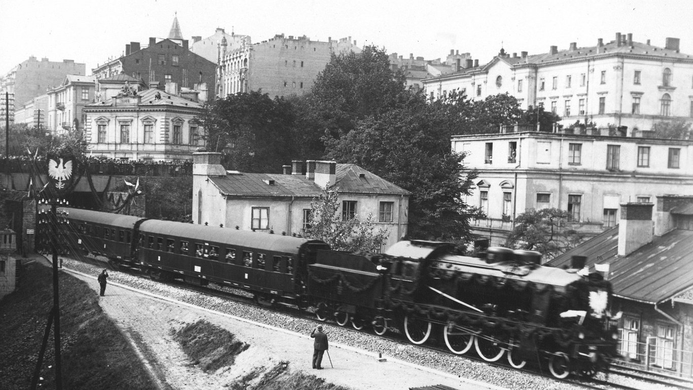 Jaunās līnijas atklāšana Varšavā 1933. gadā.