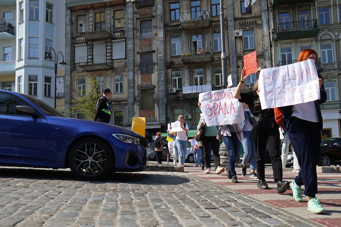 Пикет против нового закона о мобилизации. Украина, Киев, 11.04.2024.
