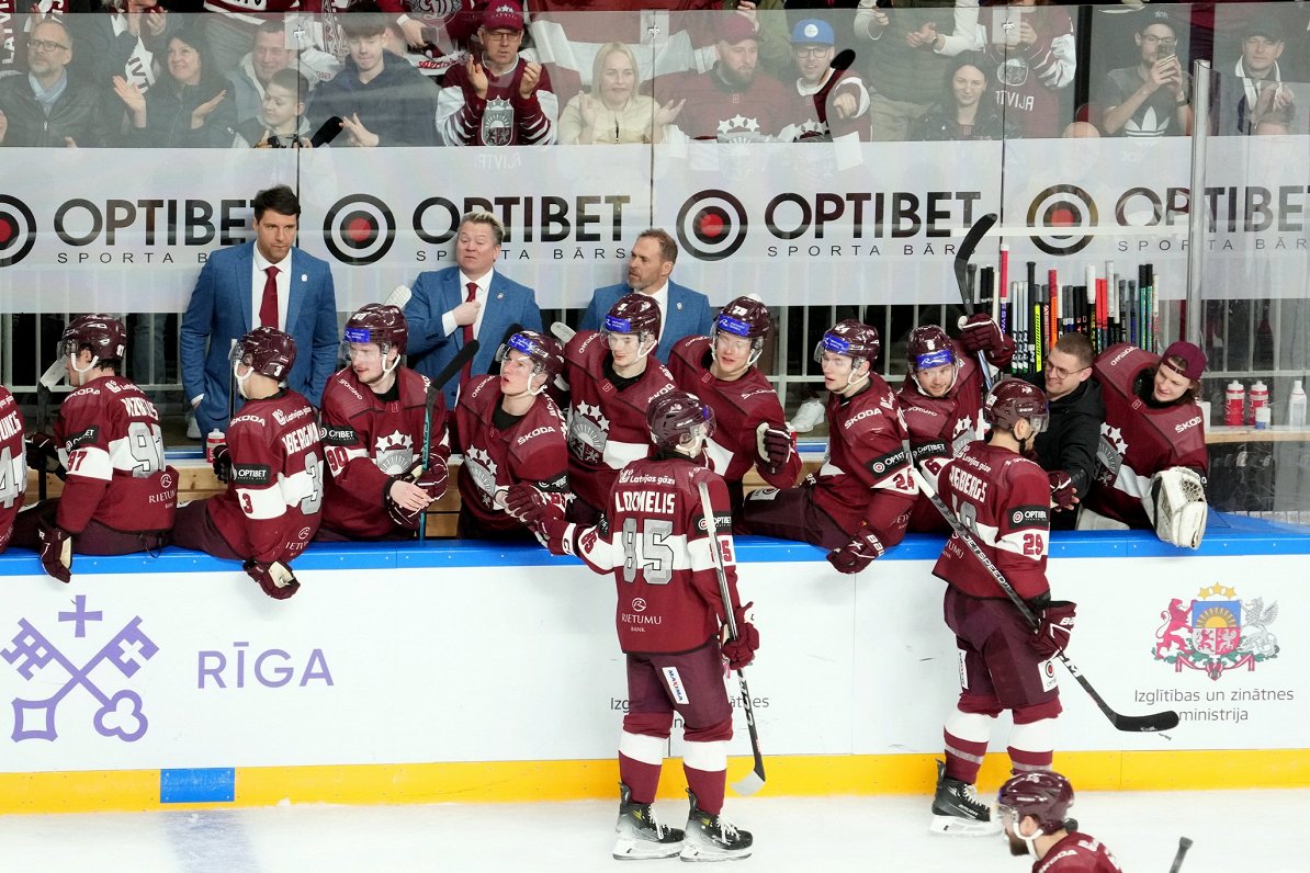 Latvijas pasaules čempionāta hokeja izlase nosaukta/raksts
