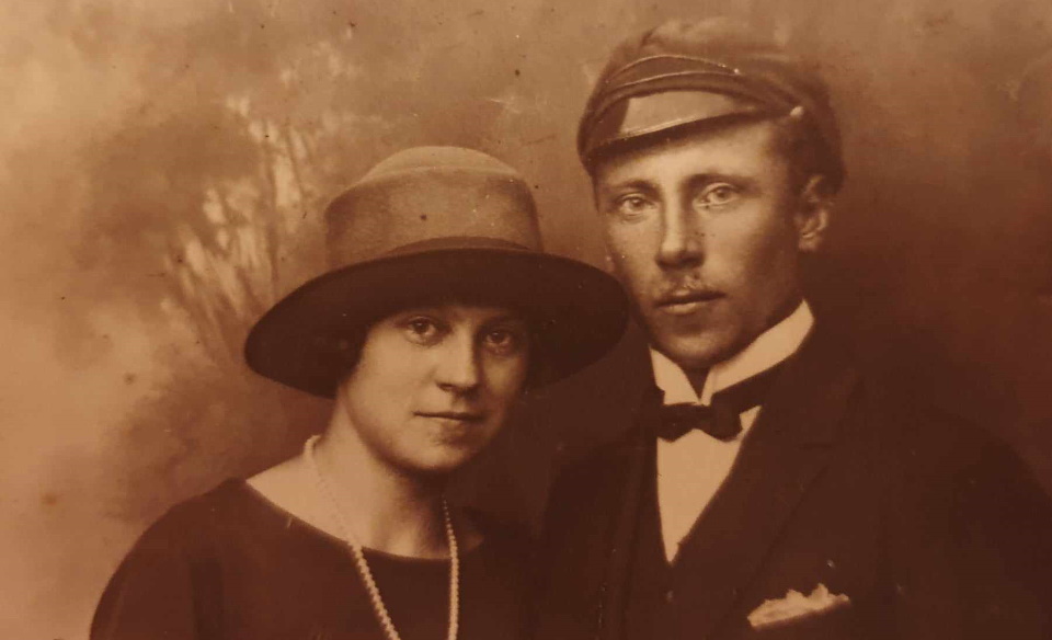 Józef Brodnicki and girlfriend in Liepāja
