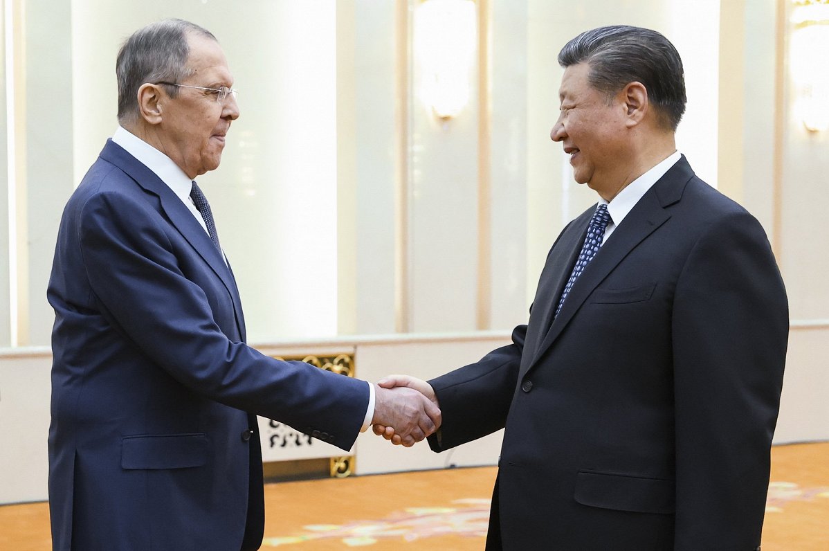 Krievijas ārlietu ministrs Sergejs Lavrovs šonedēļ bija ieradies vizītē pie Ķīnas līdera Sji Dzjiņpi...