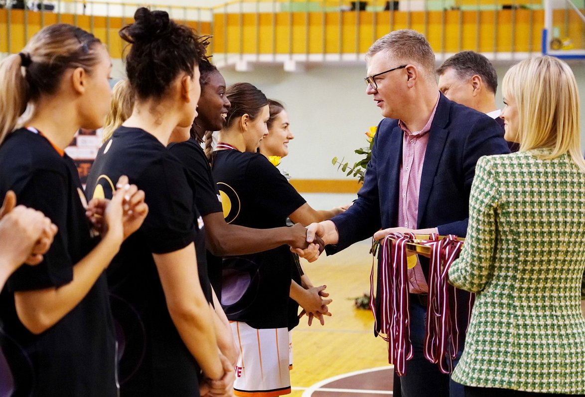 &quot;TTT Rīga&quot; izcīna Latvijas sieviešu basketbola čempioņu titulu