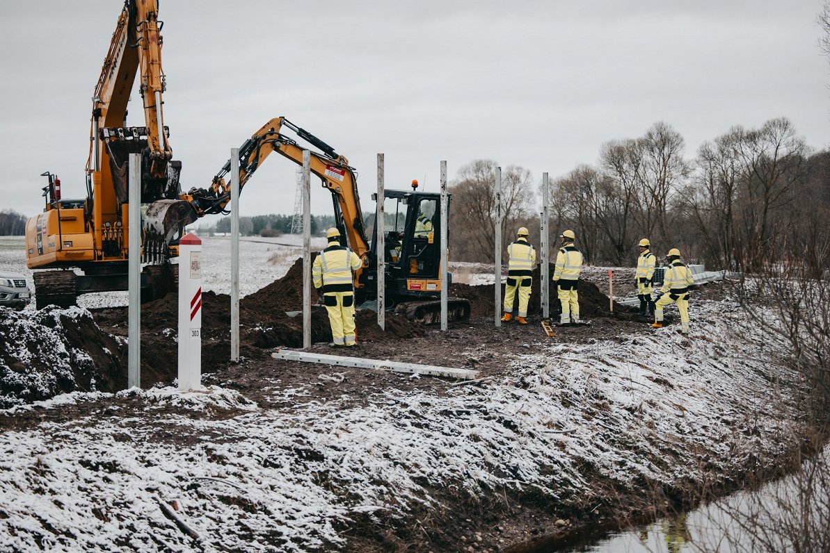 Žoga būvniecība uz Latvijas-Krievijas robežas