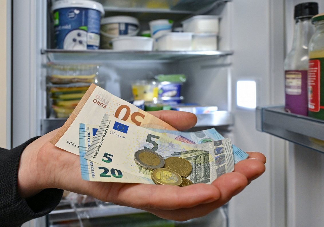 Ekonomisti saka, ka Latvijas inflāciju nosaka algu/materiālā izaugsme