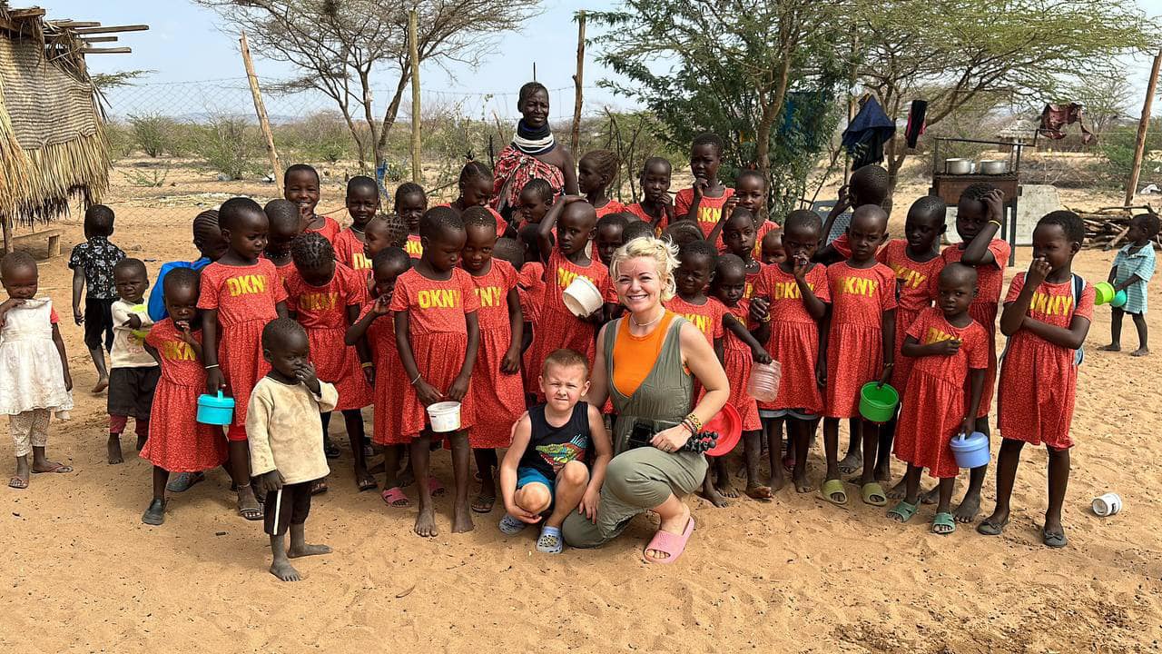 Блогер из Риги Лидия Нижникова решила построить в Африке школу