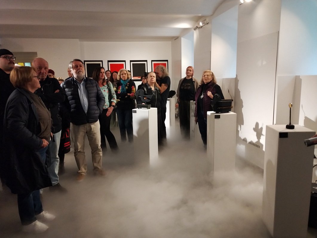 Выставка Ины Воронцовой «Утиное озеро» в Риге