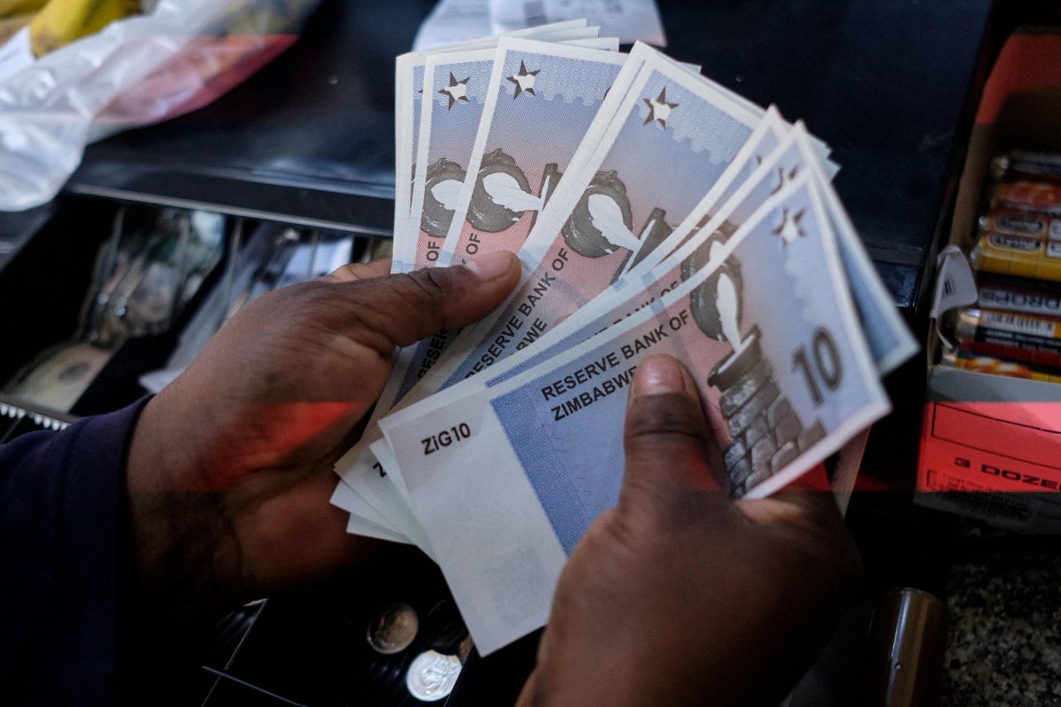 Zimbabvē laista apgrozībā jauna valūta - &quot;Zimbabves zelts&quot; jeb ZiG