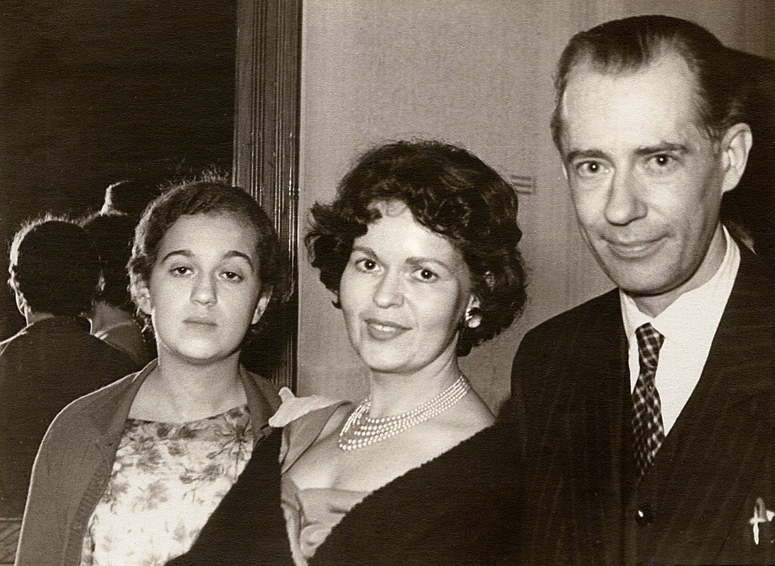 Valentīna ar meitu Evu Gurviču un vīru Valtu Grēviņu (1960.)