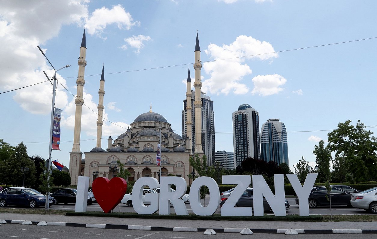 Krievijas karaspēks savulaik nopostīja Čečenijas galvaspilsētu Grozniju, bet tagad tā atjaunota ar M...