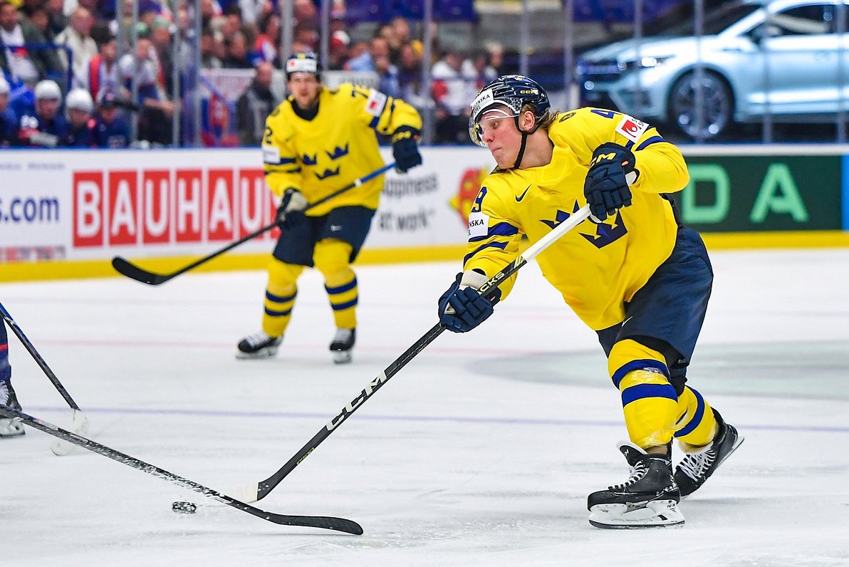 TIEŠRAIDE: Kazahstāna - Zviedrija. Pasaules hokeja čempionāta spēle
