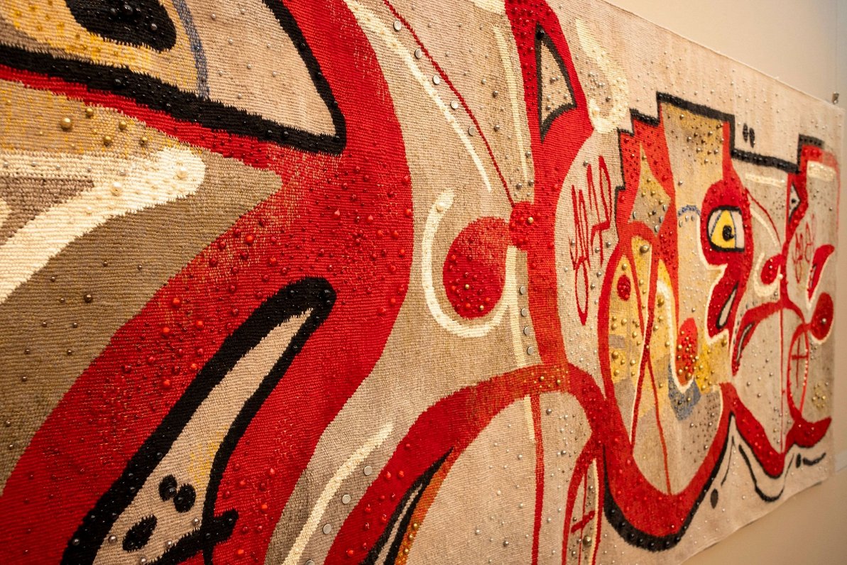 Lijas Rages mākslas darbu izstāde “Grafiti”.