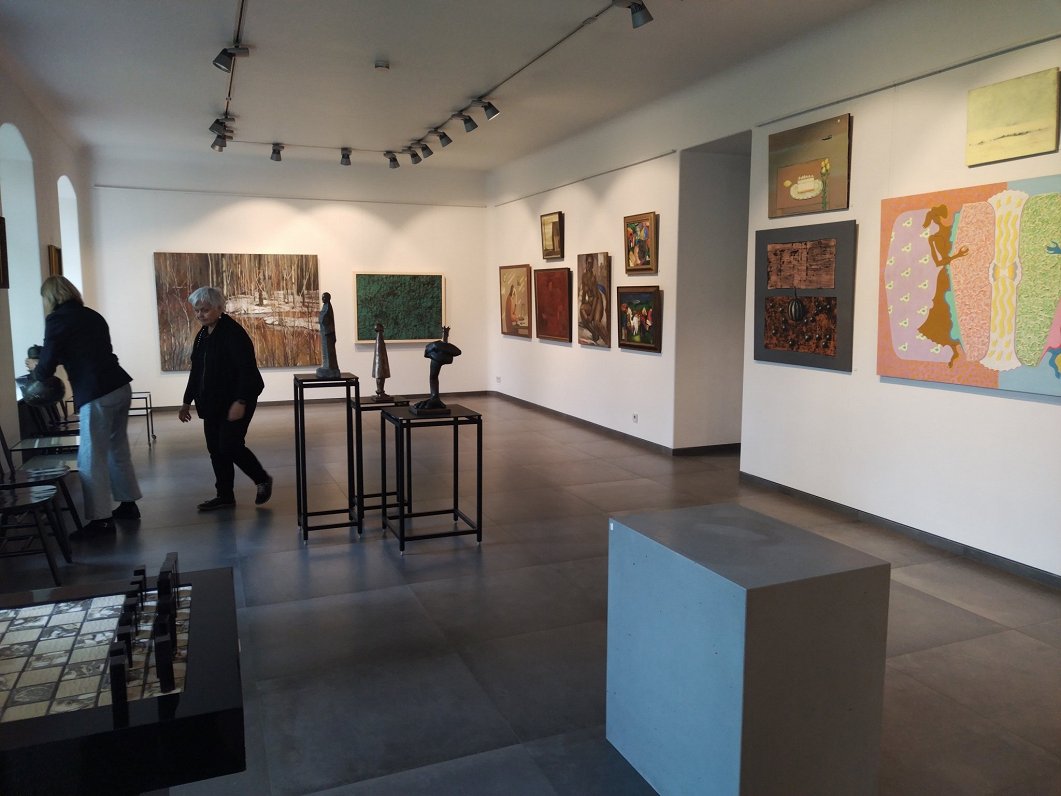 Выставка «Находки в мастерских художников» в Риге