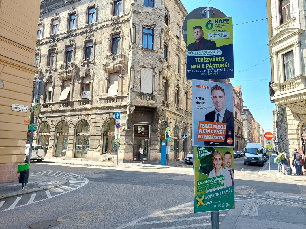 Ungārijas politiķu reklāmplakāti galvaspilsētā Budapeštā