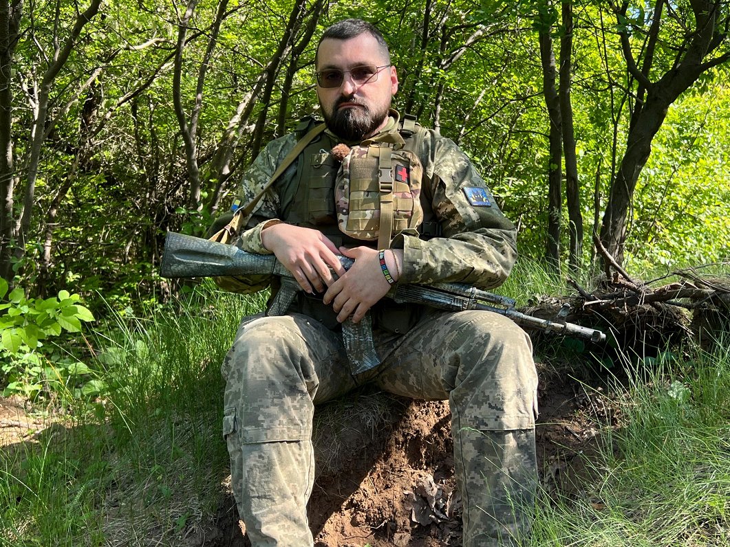Ukrainas armijas karavīrs ar segvārdu &quot;Kaķis Behemots&quot;