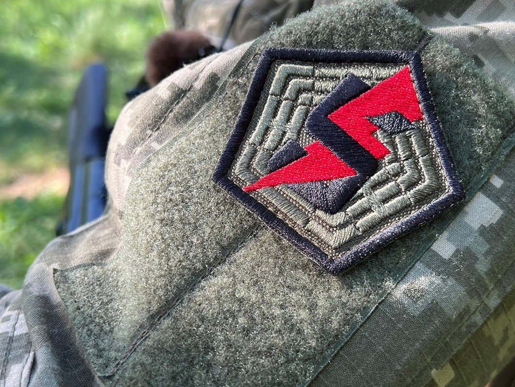 Ukrainas 5. atsevišķās uzbrukuma brigādes zīmotne