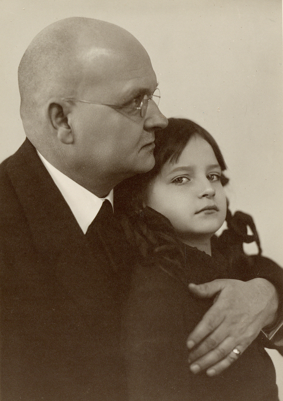 Vilis Plūdons ar meitu
