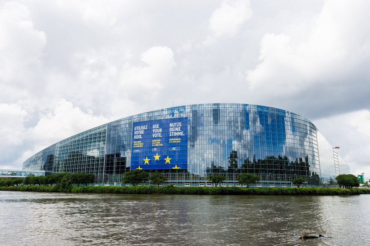 Eiropas Parlamenta ēka Strasbūrā, Francijā.