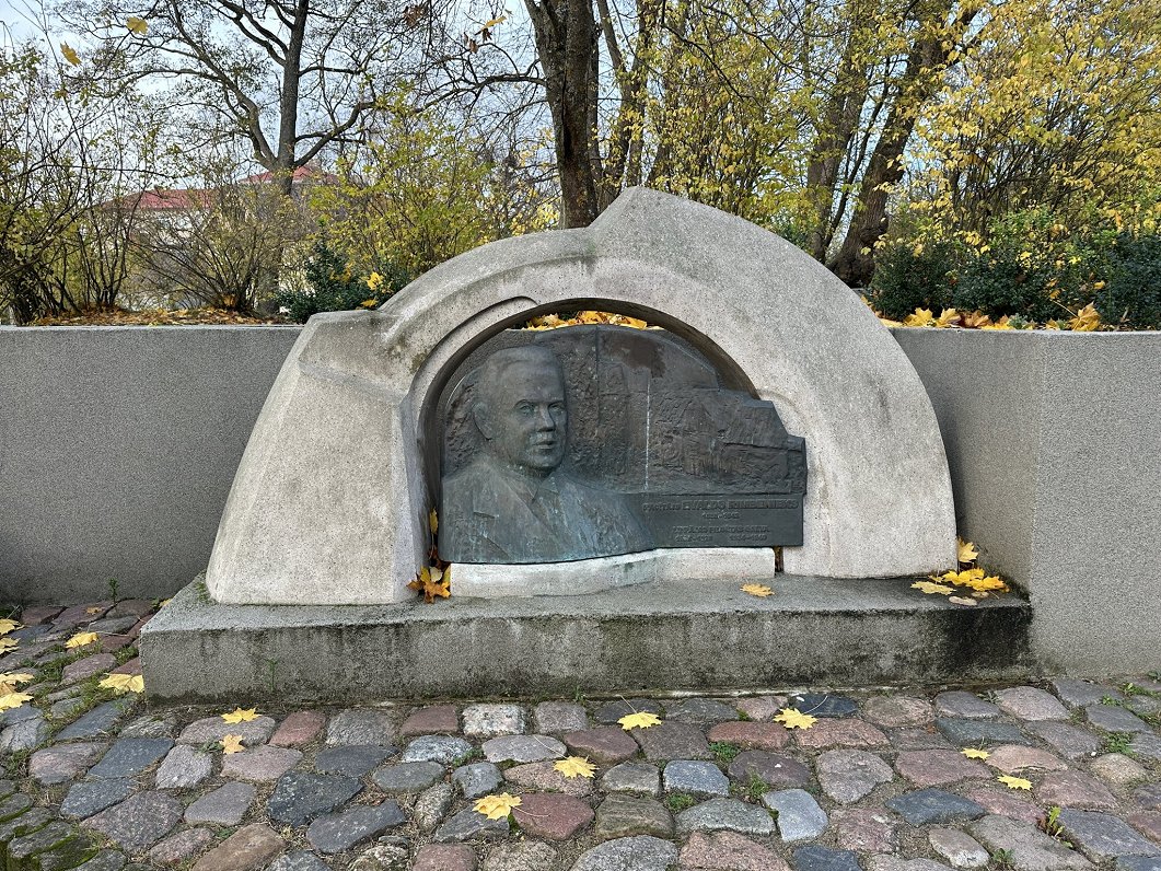 Piemineklis Ēvaldam Rimbeniekam Liepājā