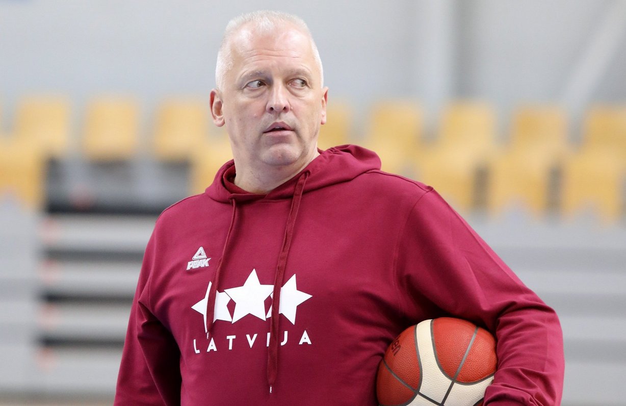 Latvijas sieviešu U-20 basketbola izlases galvenais treneris Aigars Nerips