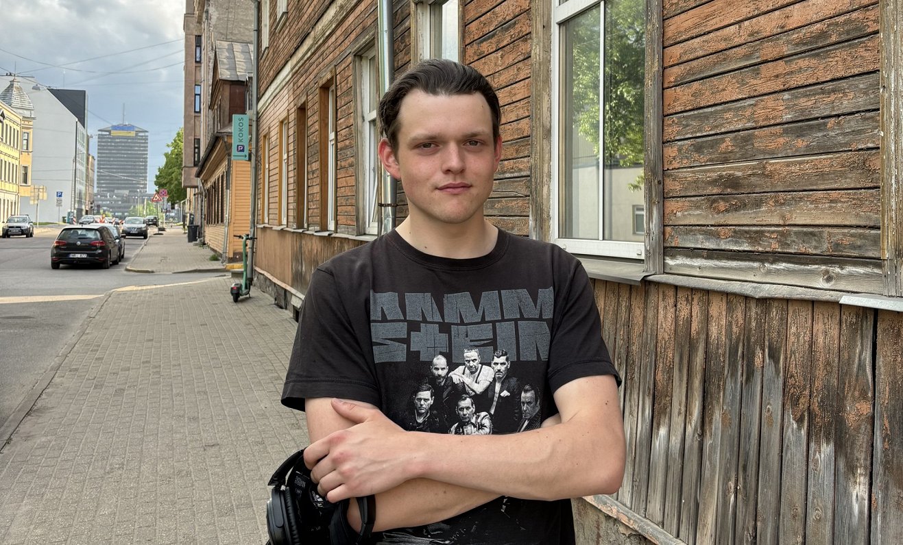 Iļja Odegovs aptuveni septiņus gadus savā brīvajā laikā meklē pamestus īpašumus gan Rīgā, gan citvie...