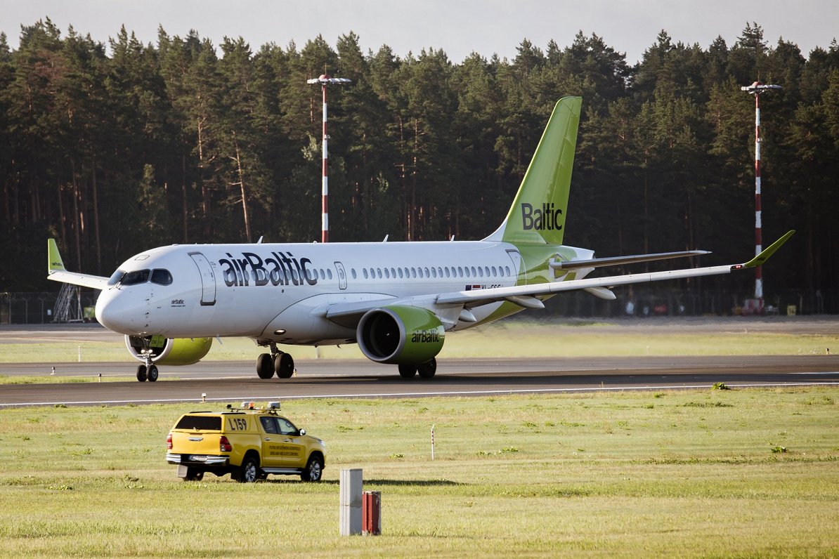 Самолет airBaltic. Иллюстративное фото