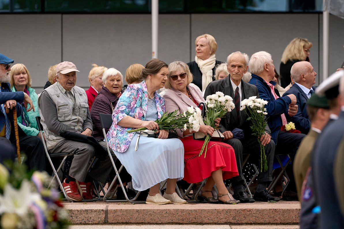 Komunistiskā genocīda upuru piemiņas dienas ziedu nolikšanas ceremonija.