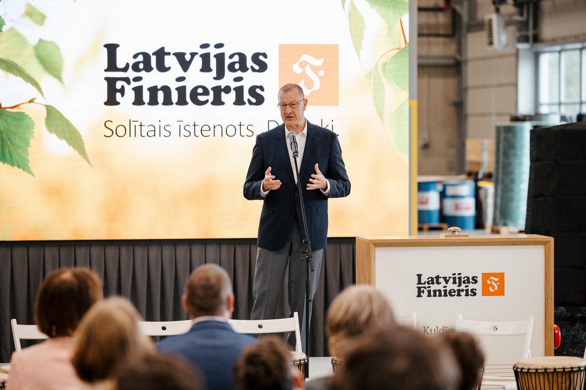 &quot;Latvijas finieris&quot; ražotnes atklāšana Kuldīgā.